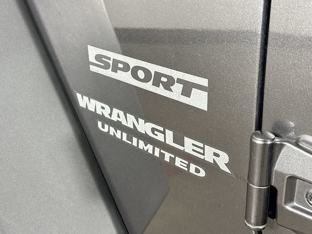 Thumbnail: 2017 Jeep Wrangler - 7