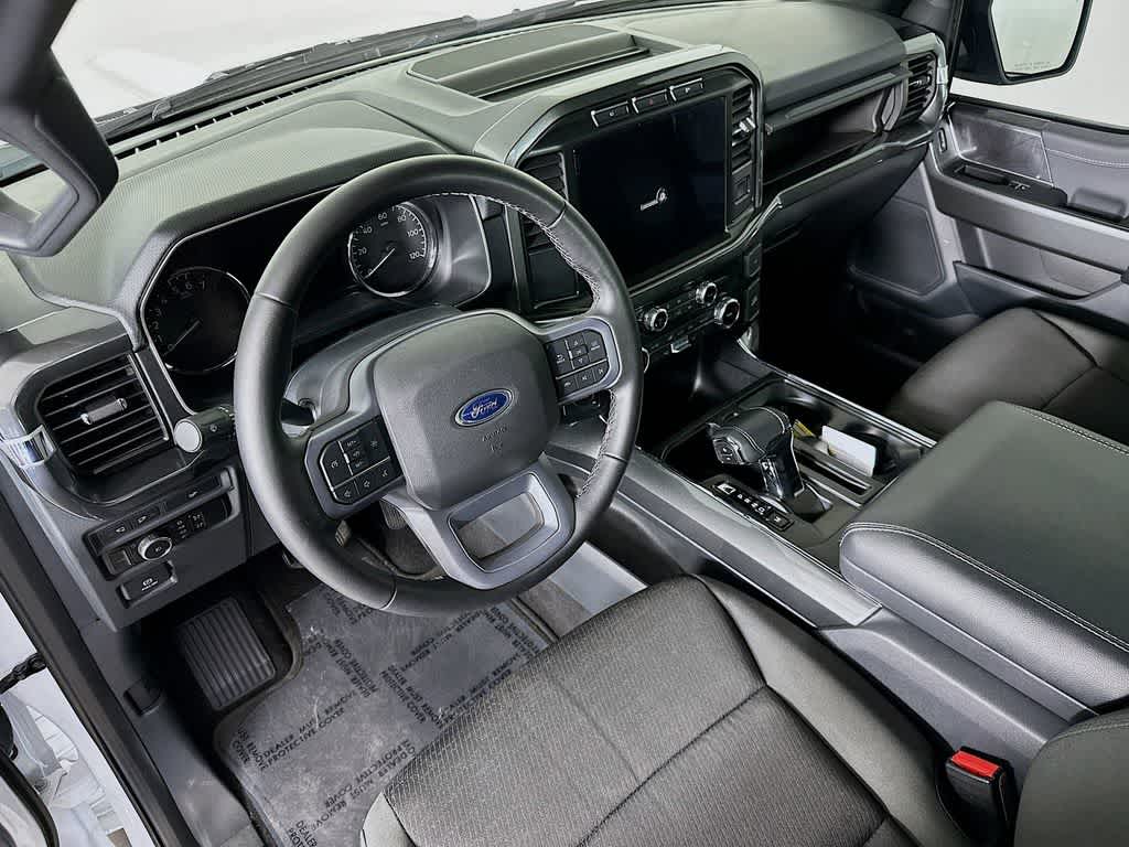 2023 Ford F-150 XLT 2