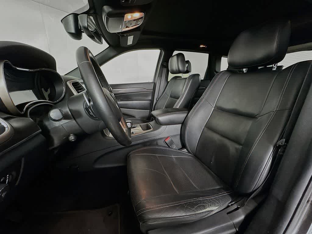 Thumbnail: 2015 Jeep Grand Cherokee - 12