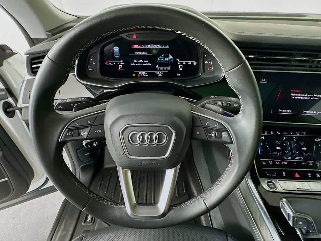 Thumbnail: 2023 Audi Q8 - 16