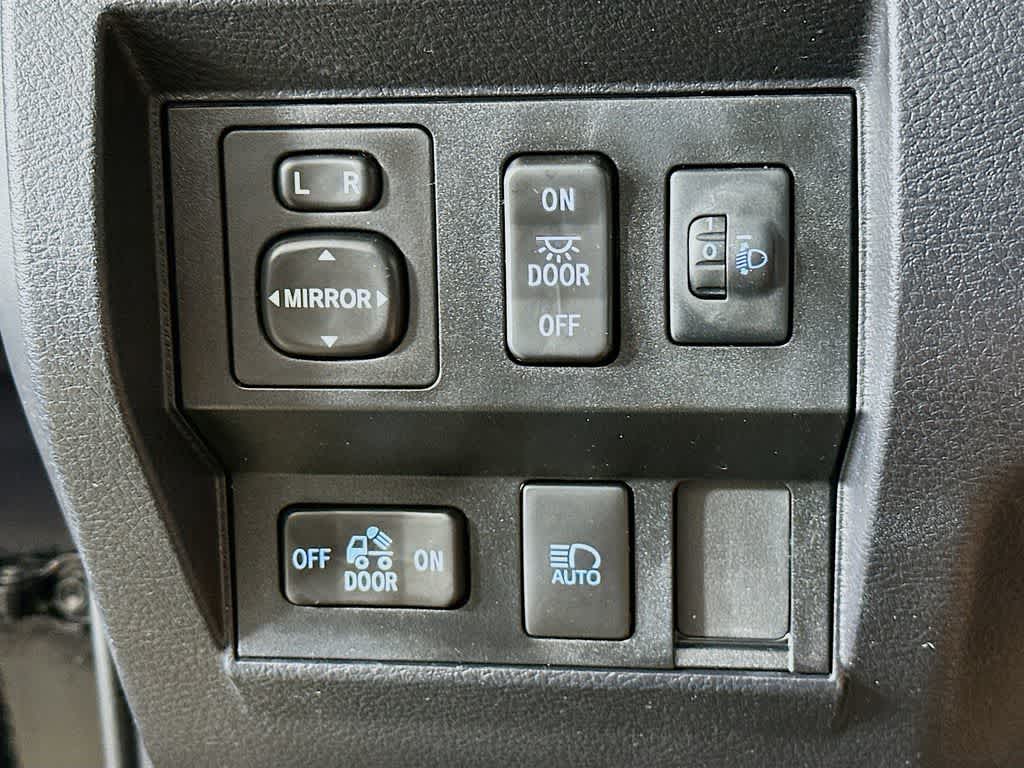 Thumbnail: 2020 Toyota Tundra - 24