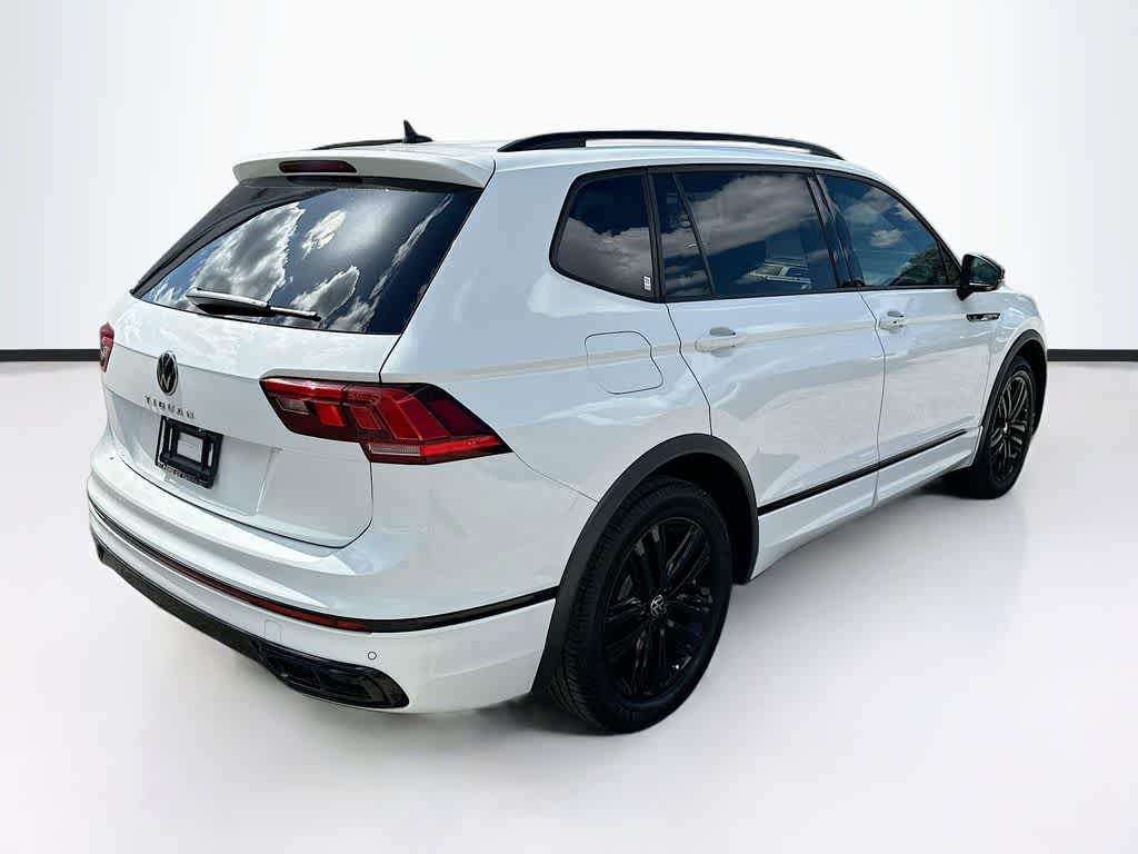 Thumbnail: 2022 Volkswagen Tiguan - 24