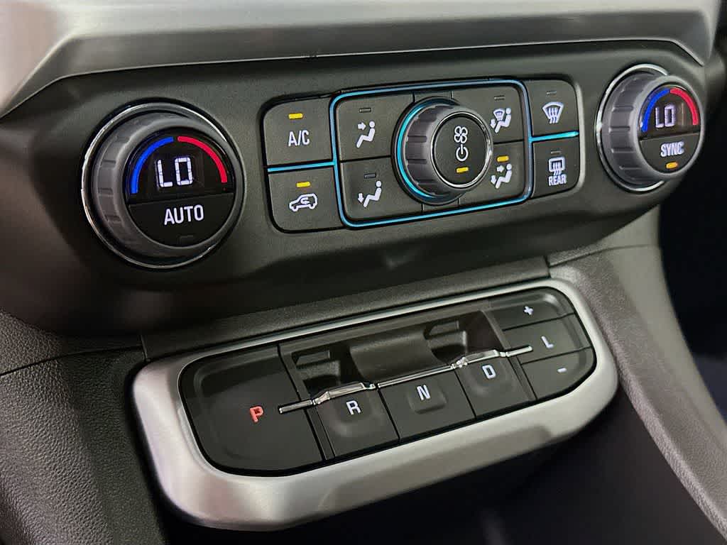 Thumbnail: 2023 GMC Acadia - 18