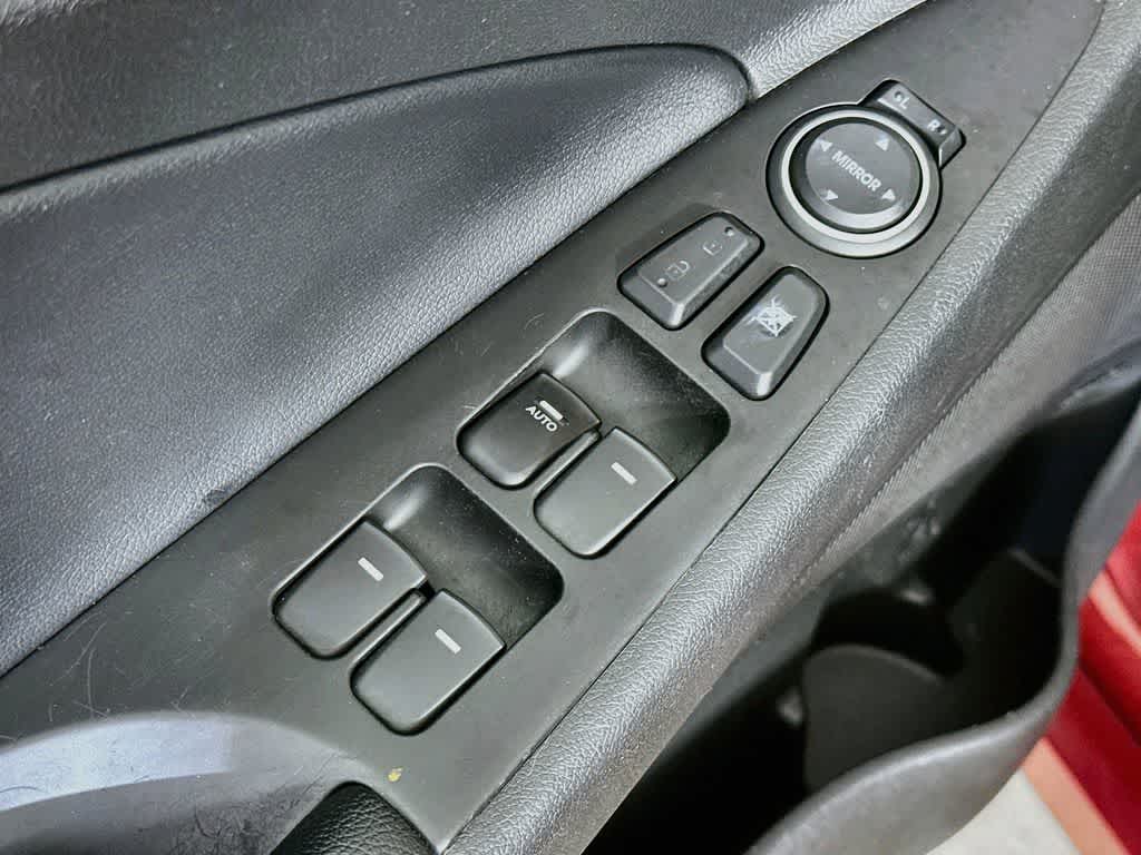 Thumbnail: 2011 Hyundai Sonata - 27
