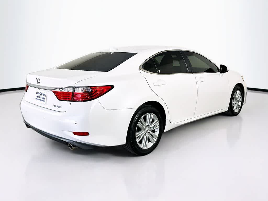 Thumbnail: 2015 Lexus ES - 25