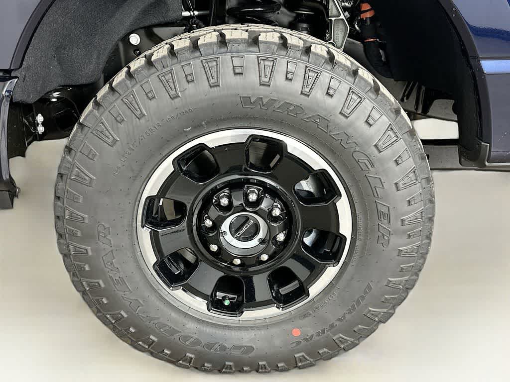 2025 Ford F-250  8