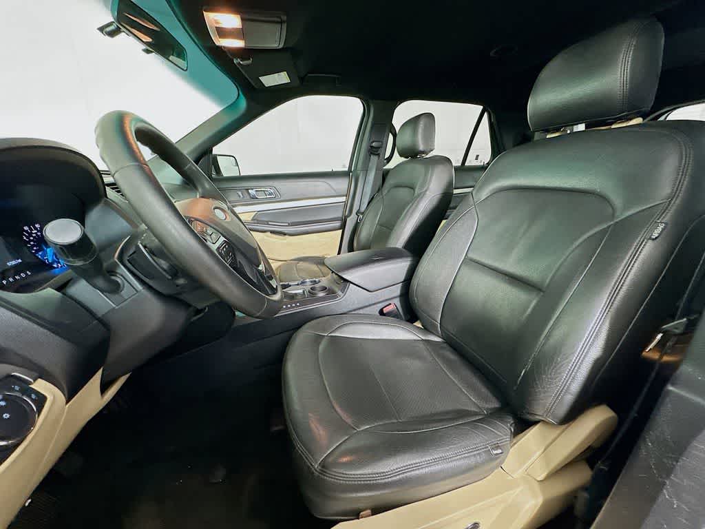 Thumbnail: 2017 Ford Explorer - 11
