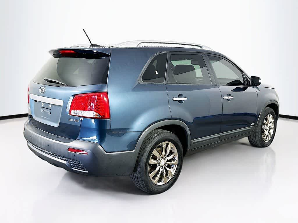 Thumbnail: 2011 Kia Sorento - 24