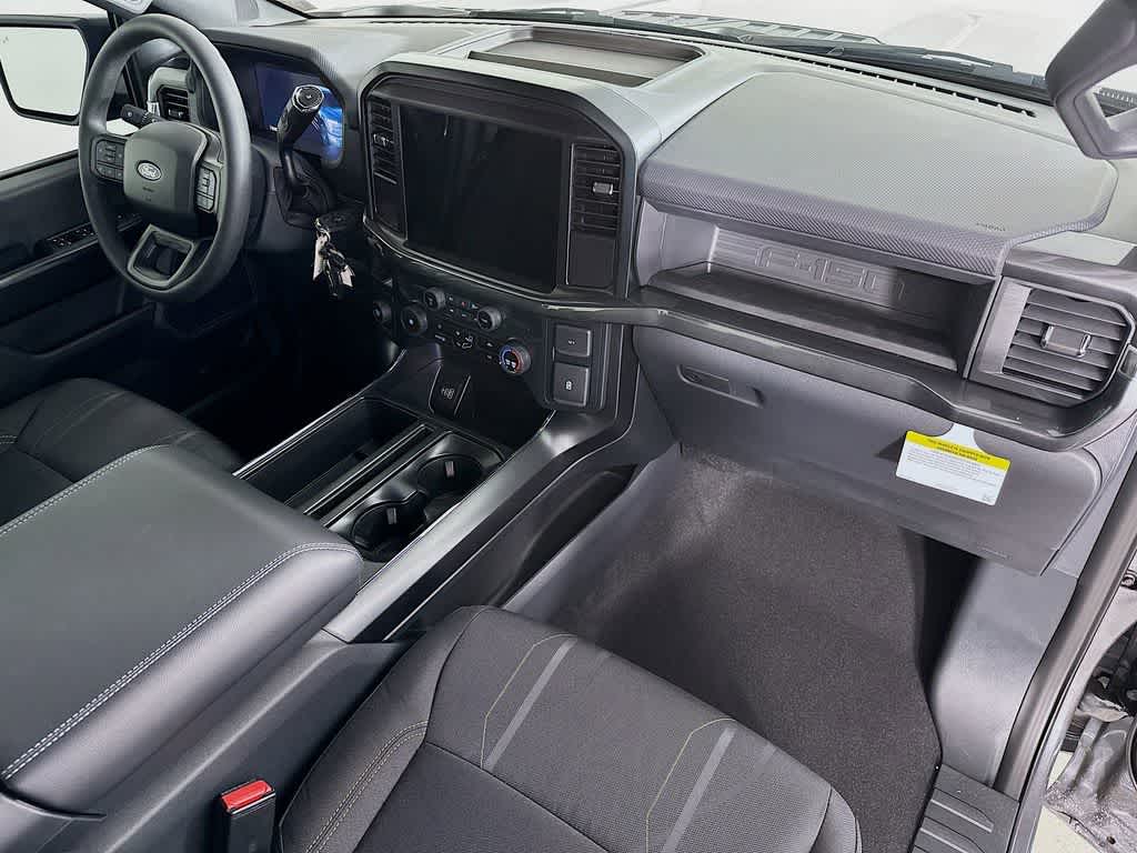 Thumbnail: 2025 Ford F-150 - 32