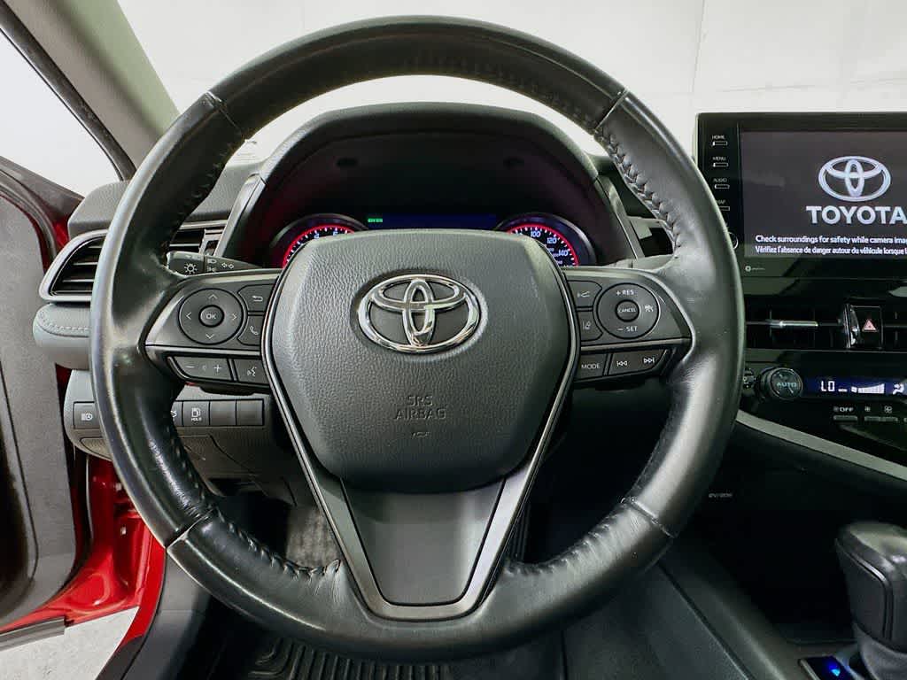 Thumbnail: 2021 Toyota Camry - 16