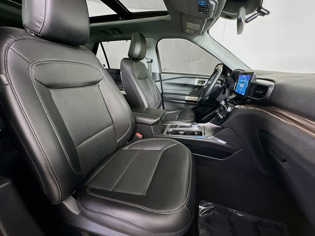 Thumbnail: 2021 Ford Explorer - 15