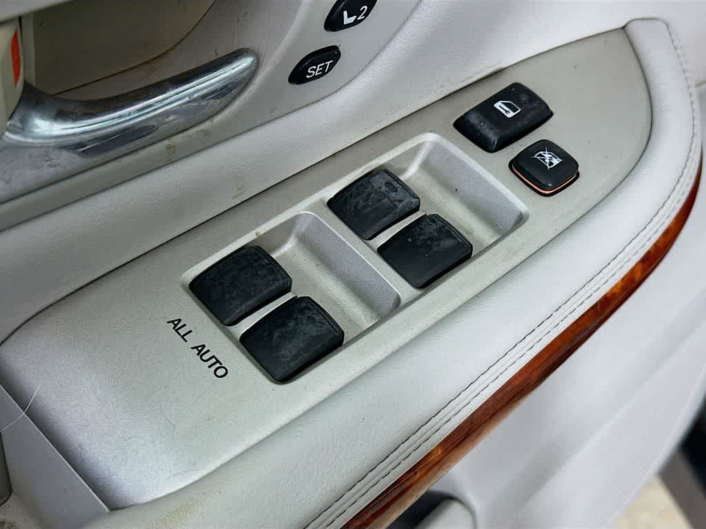 Thumbnail: 2004 Lexus RX - 28