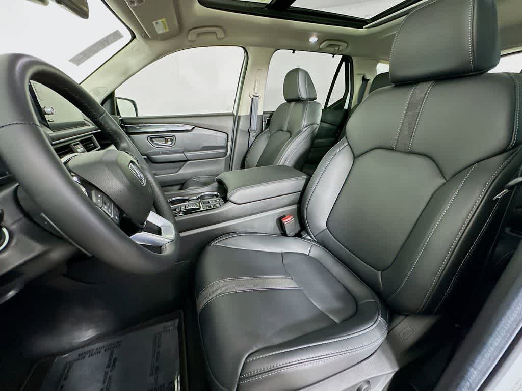 2025 Honda Pilot Touring 12