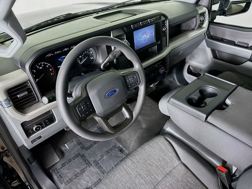 Thumbnail: 2023 Ford Econoline - 2