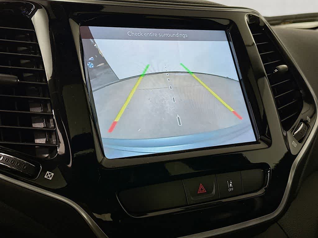 Thumbnail: 2022 Jeep Cherokee - 28