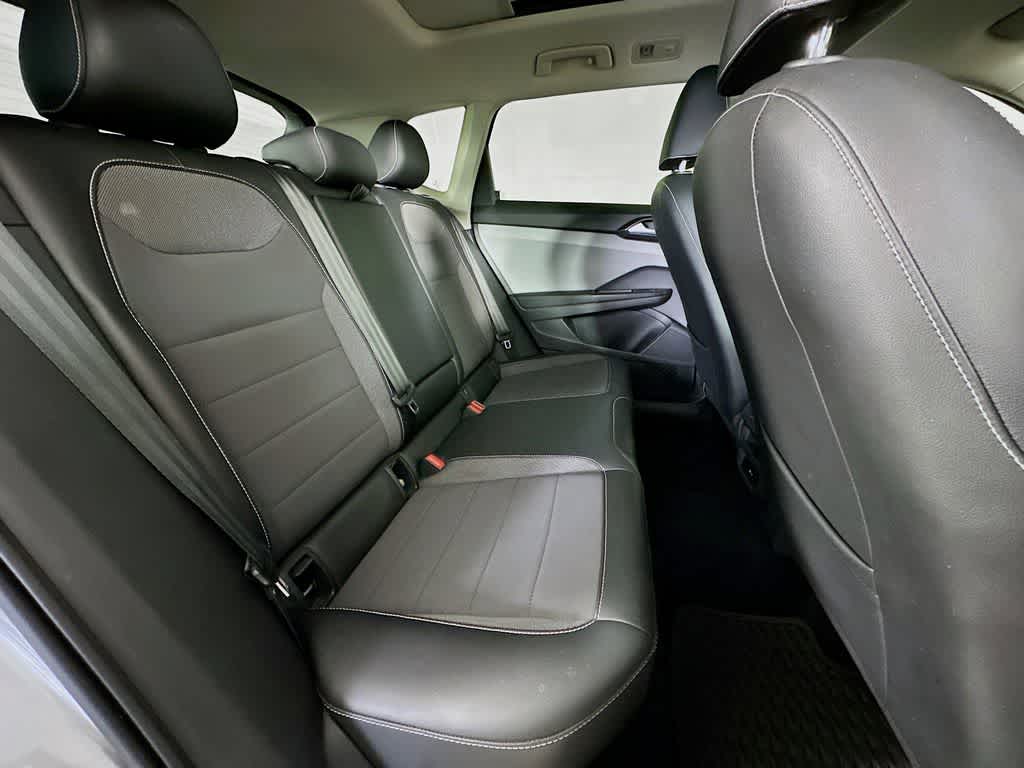 Thumbnail: 2022 Volkswagen Taos - 31