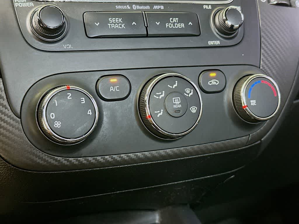 Thumbnail: 2016 Kia Forte - 17