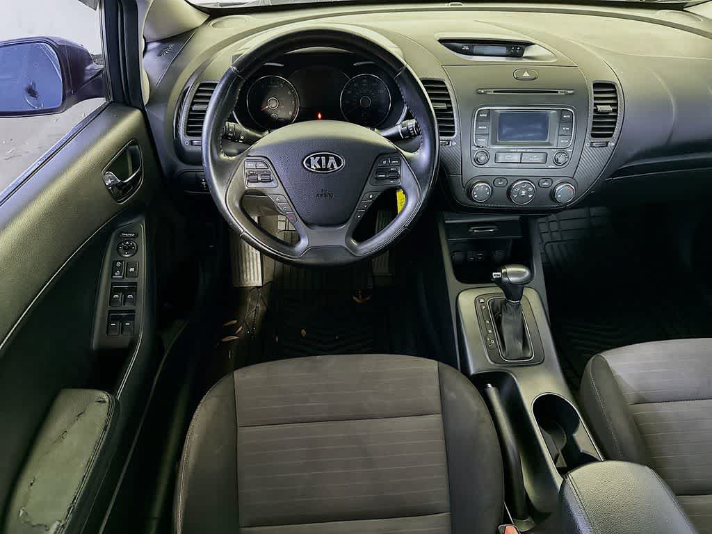 Thumbnail: 2016 Kia Forte - 10