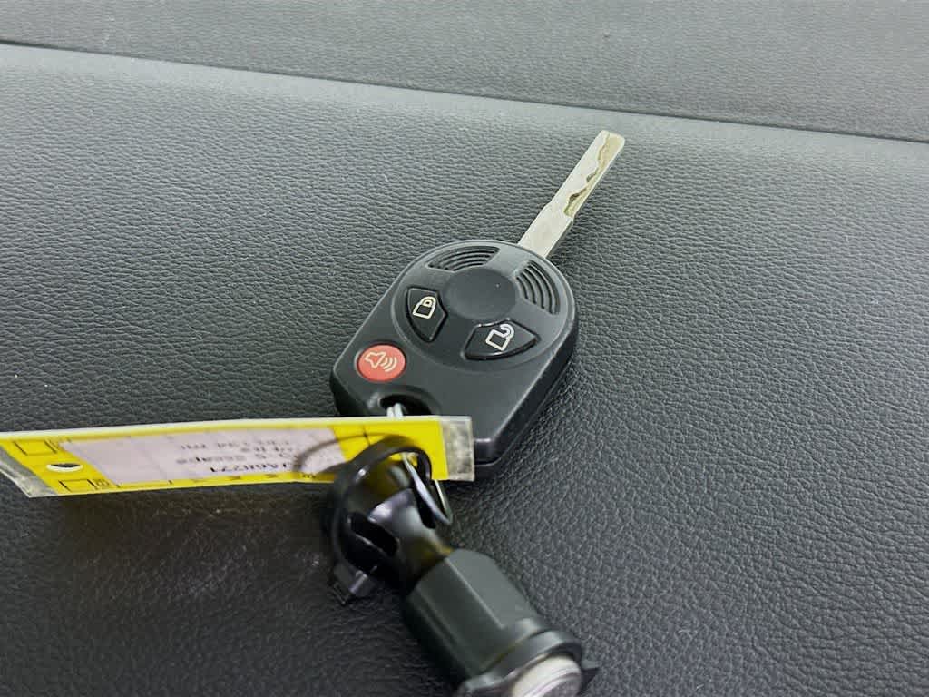 Thumbnail: 2015 Ford Escape - 22