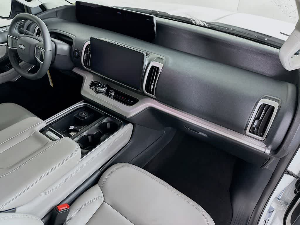 Thumbnail: 2026 Ford Expedition - 32