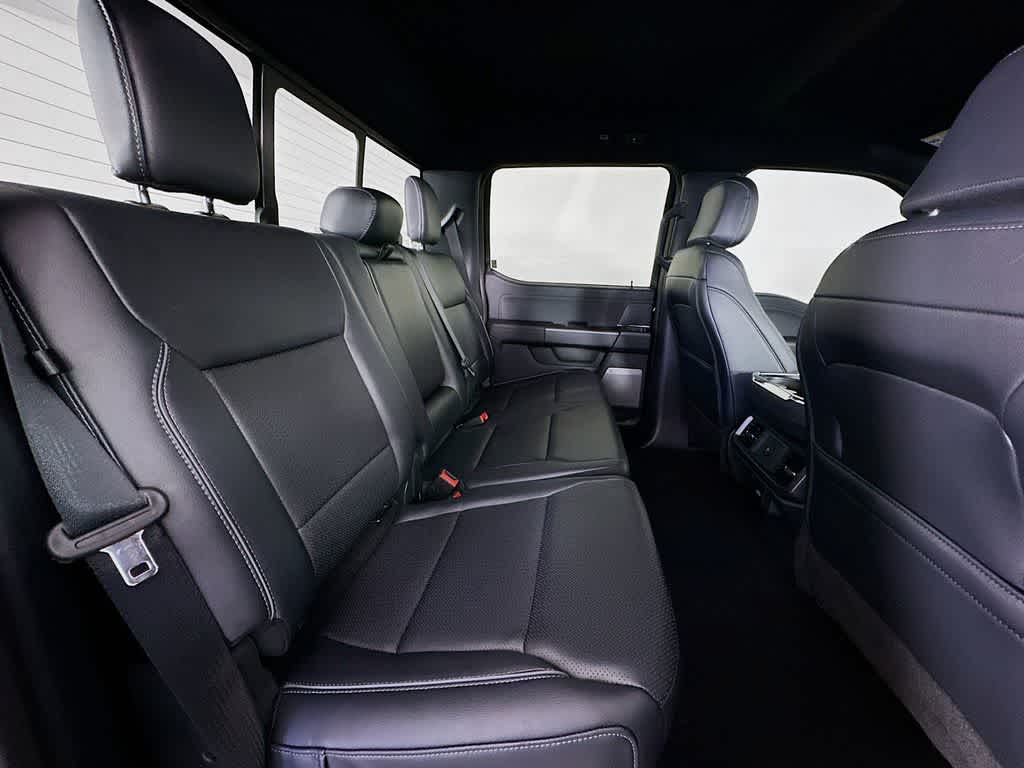 2025 Ford F-150 Lariat 33