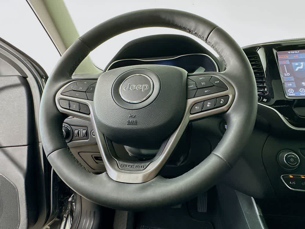 Thumbnail: 2022 Jeep Cherokee - 16