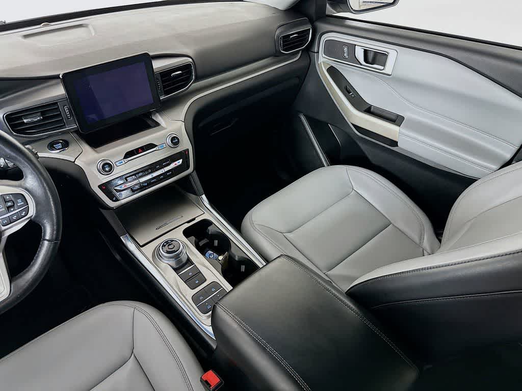 Thumbnail: 2021 Ford Explorer - 11