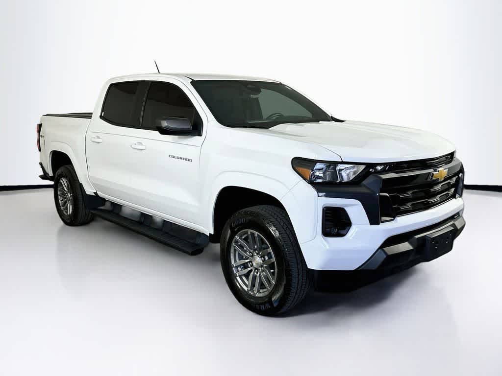 Thumbnail: 2023 Chevrolet Colorado - 24