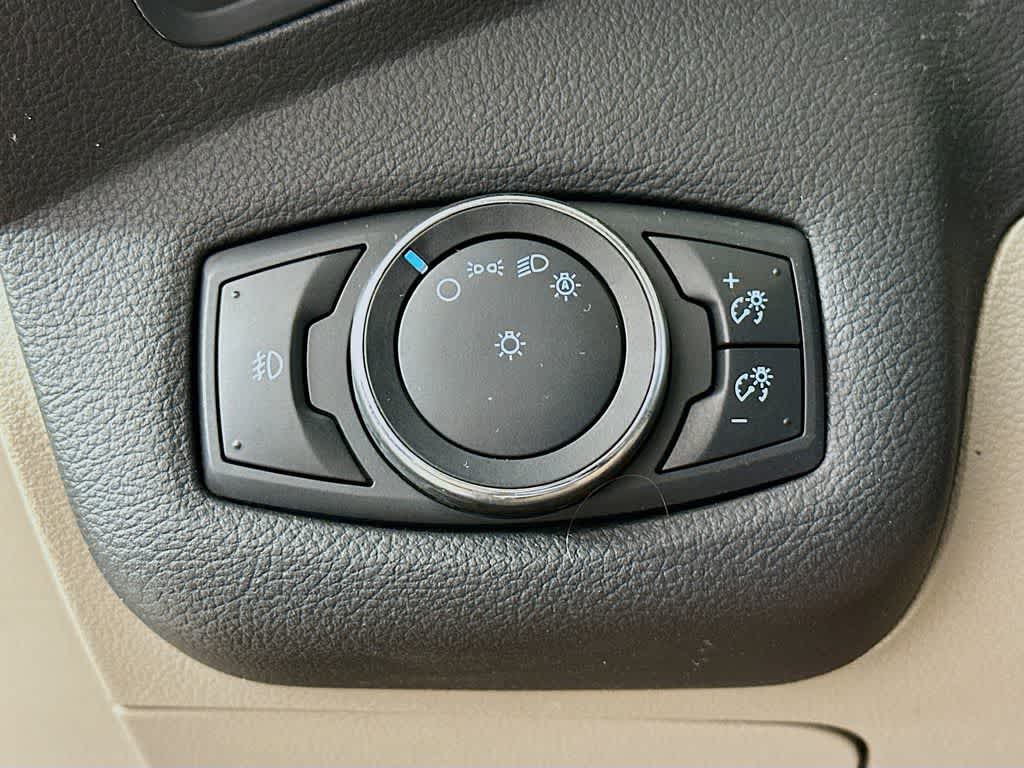 Thumbnail: 2015 Ford Escape - 26