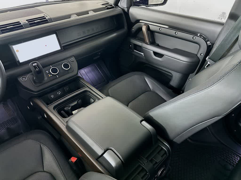 Thumbnail: 2024 Land Rover Defender - 11