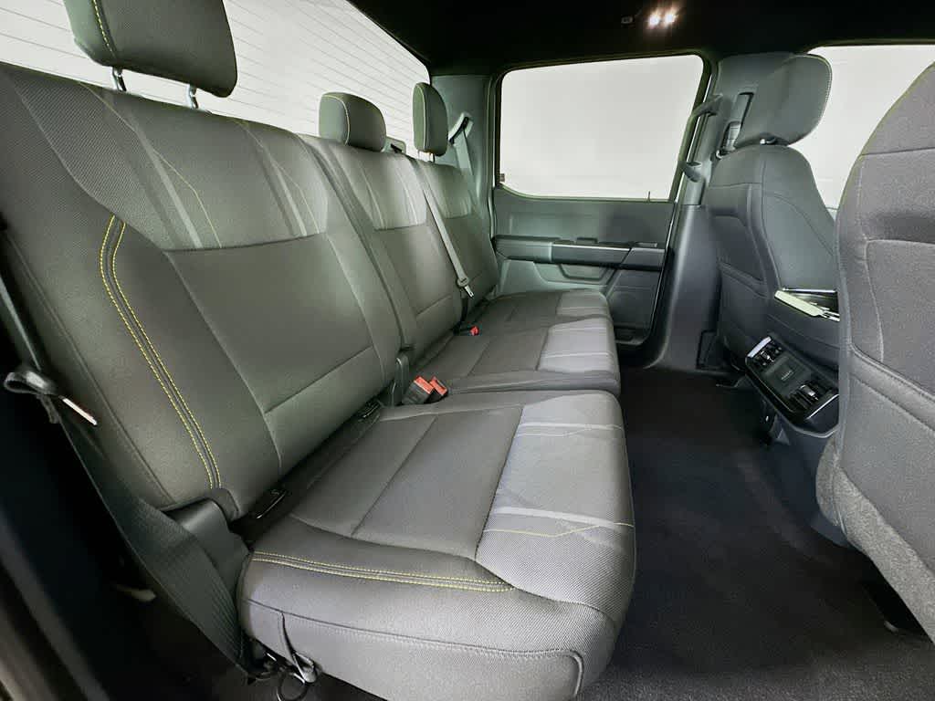 2025 Ford F-150 STX 32