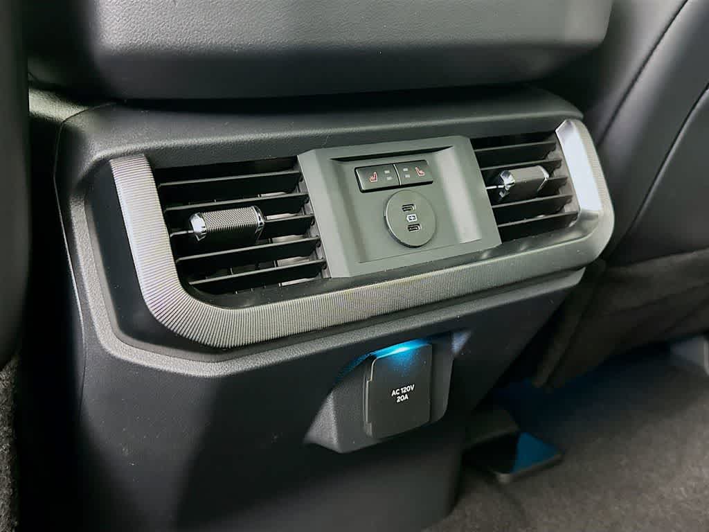 2025 Ford F-150 Platinum 13