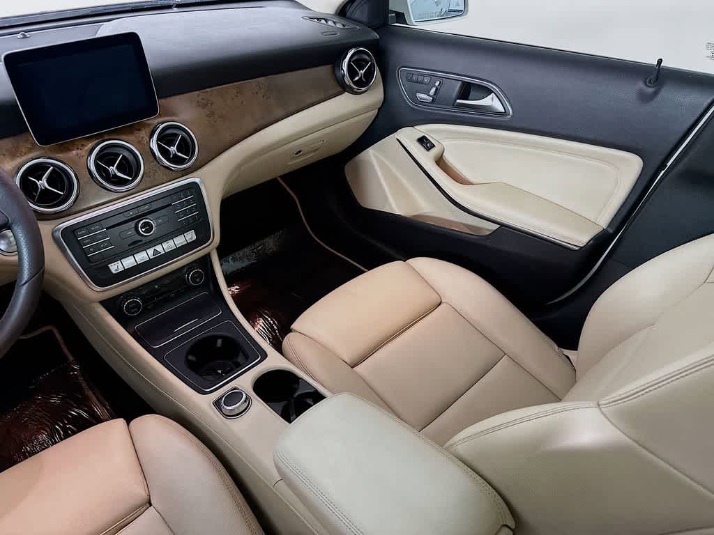 Thumbnail: 2018 Mercedes-Benz GLA - 11