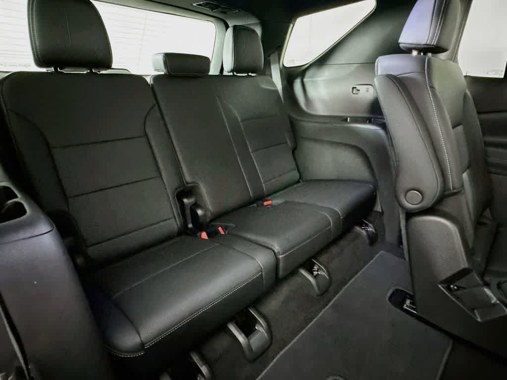 Thumbnail: 2025 Chevrolet Traverse - 32