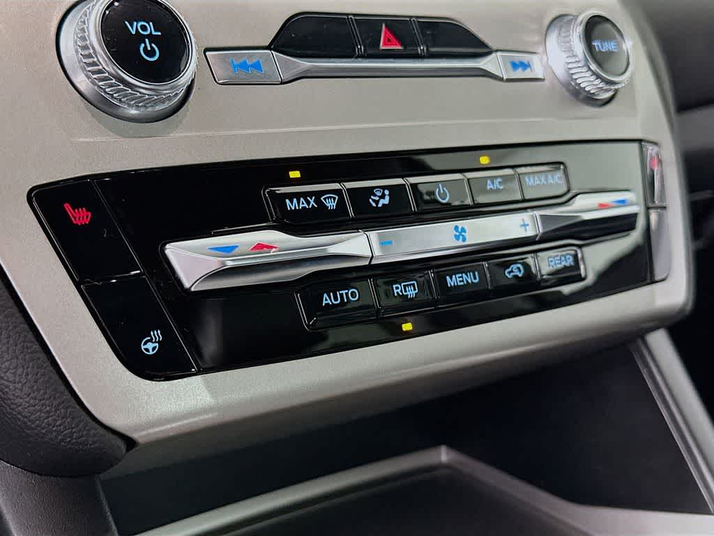 Thumbnail: 2022 Ford Explorer - 18