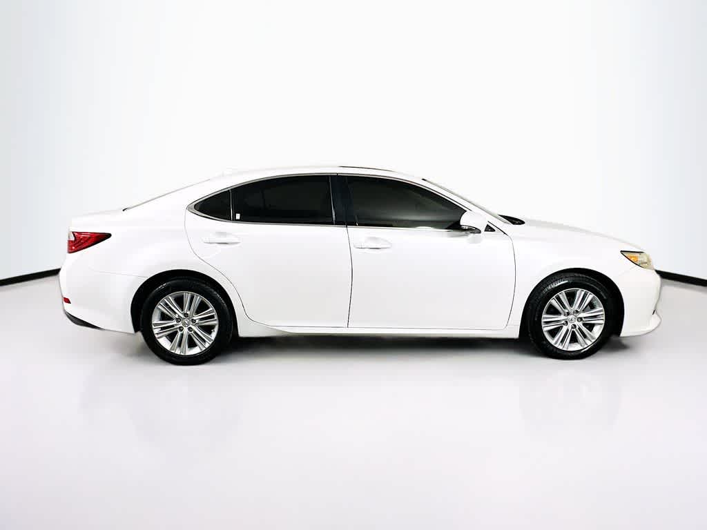 Thumbnail: 2015 Lexus ES - 26