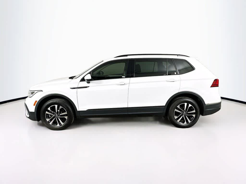 Thumbnail: 2022 Volkswagen Tiguan - 3