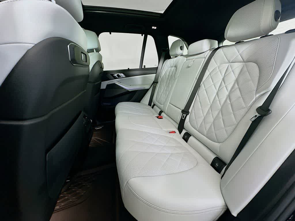 Thumbnail: 2024 BMW X5 - 14