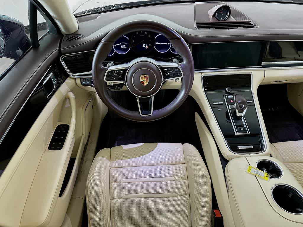 Thumbnail: 2020 Porsche Panamera - 10