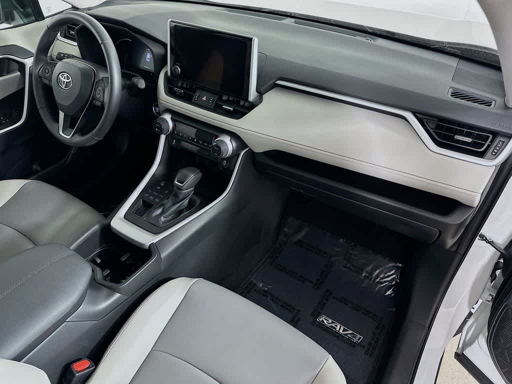 Thumbnail: 2023 Toyota RAV4 - 33