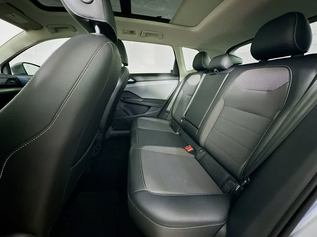 Thumbnail: 2022 Volkswagen Taos - 14