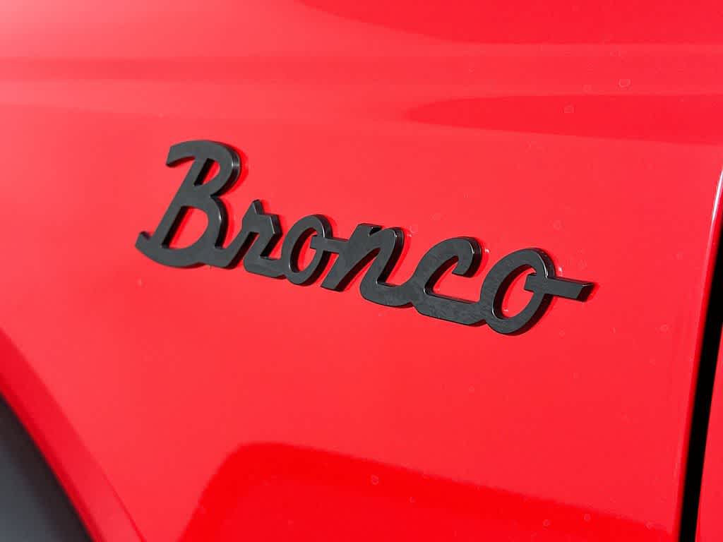 Thumbnail: 2022 Ford Bronco - 7