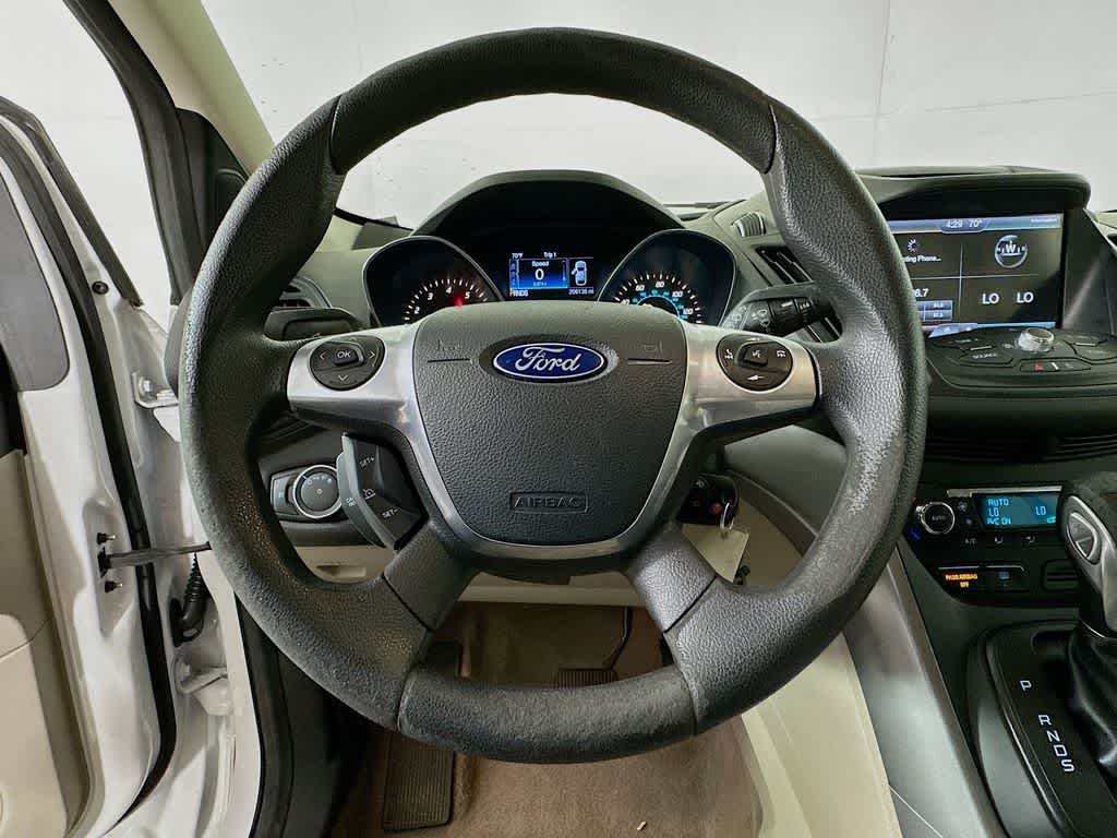 Thumbnail: 2015 Ford Escape - 16