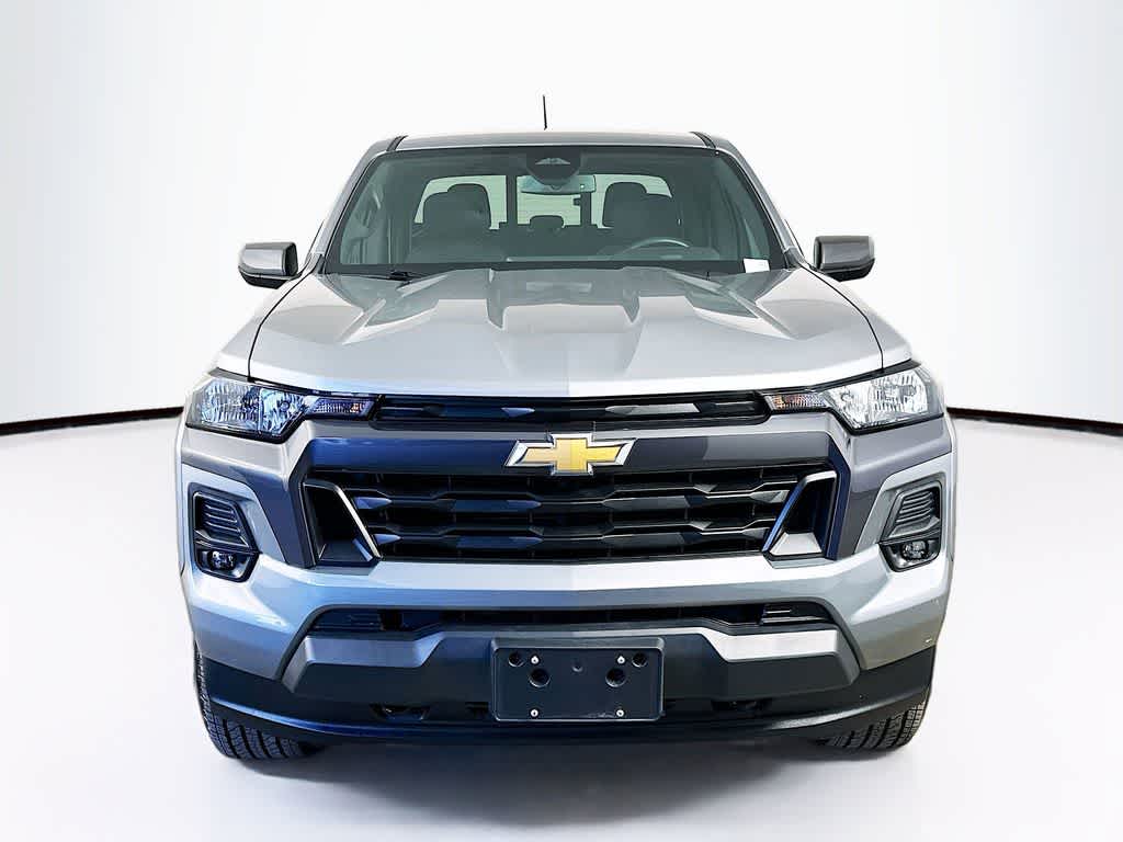 Thumbnail: 2023 Chevrolet Colorado - 6