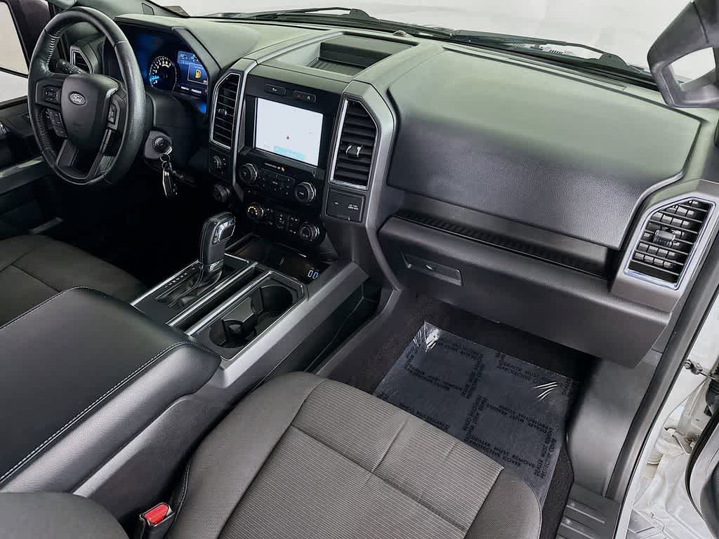 Thumbnail: 2016 Ford F-150 - 33