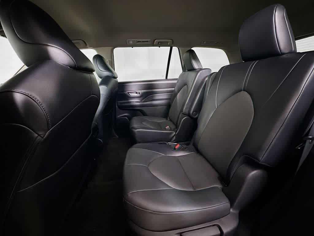 Thumbnail: 2024 Toyota Grand Highlander - 14