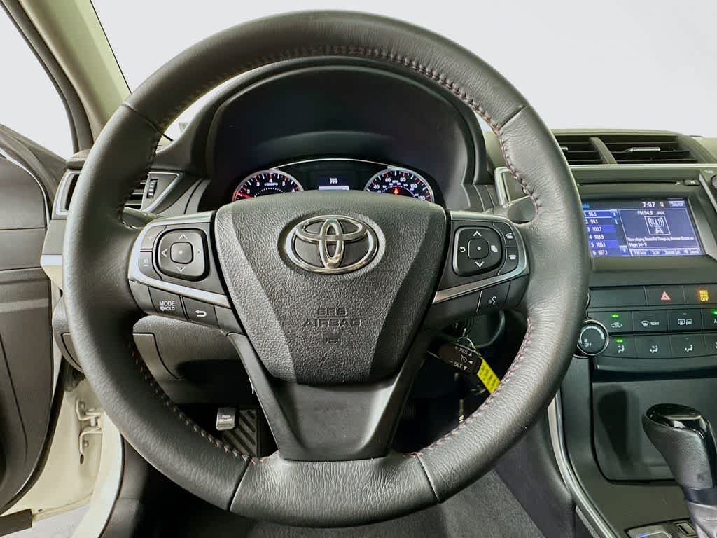 Thumbnail: 2017 Toyota Camry - 14