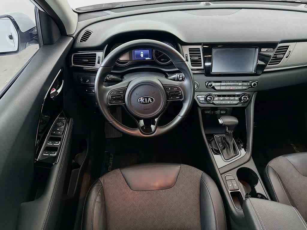Thumbnail: 2017 Kia Niro - 10