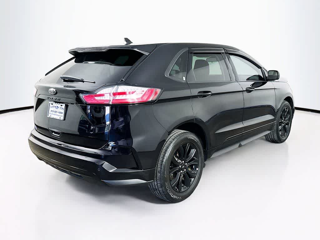 Thumbnail: 2022 Ford Edge - 24