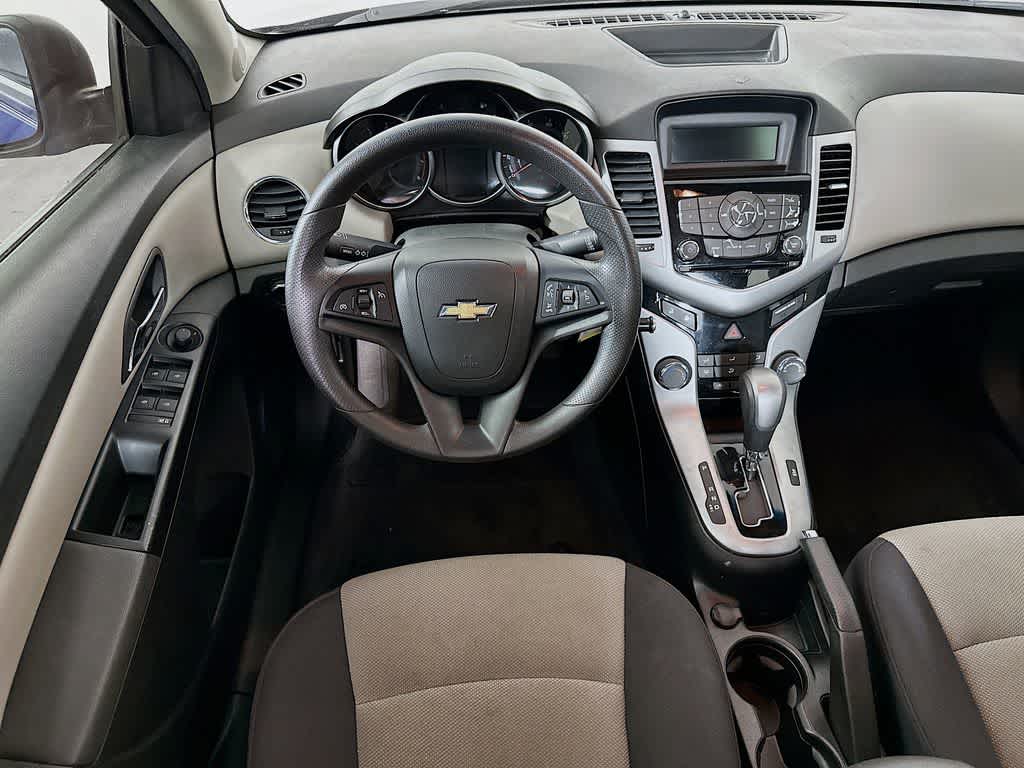 Thumbnail: 2013 Chevrolet Cruze - 10